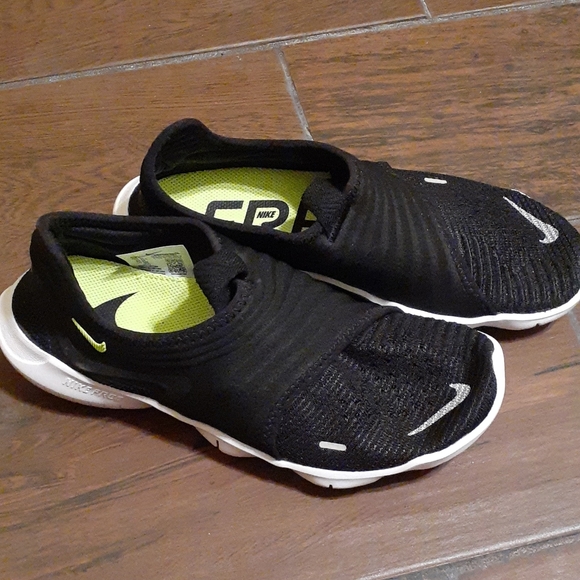 nike free water shoes